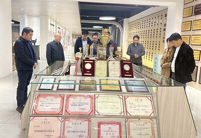 中機(jī)院相關(guān)負(fù)責(zé)人陪同中國食品工業(yè)協(xié)會(huì)專家赴漢中市洋縣考察交流