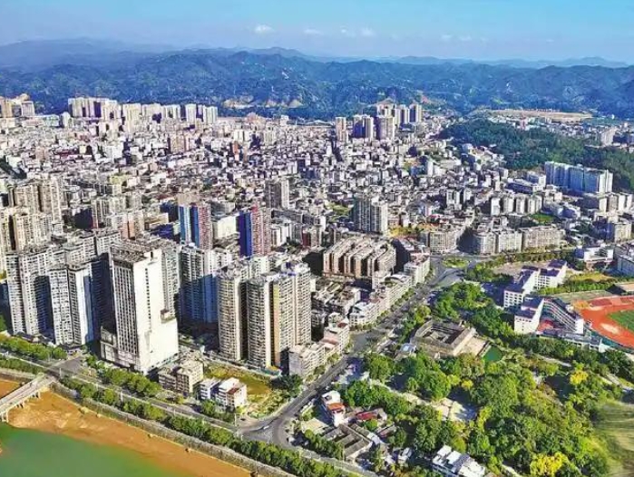 “十五五”縣域經(jīng)濟(jì)發(fā)展戰(zhàn)略思考和建議
